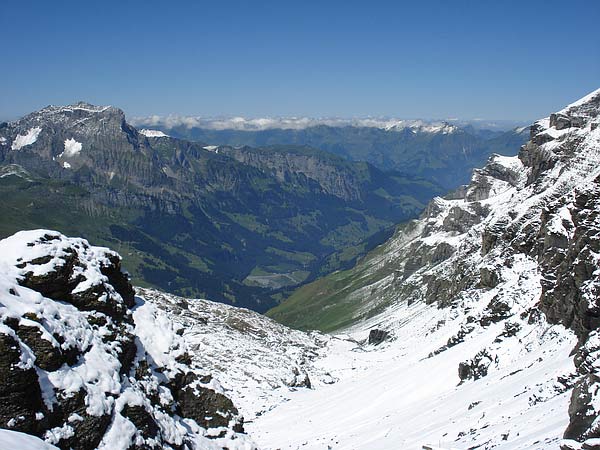 Blick zum Ärmighorn und ins Kiental