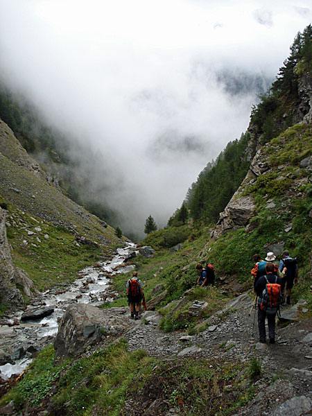 Abstieg durch die Triftschlucht nach Zermatt