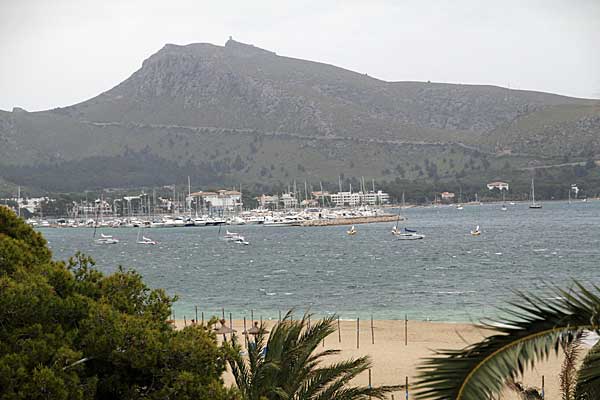 Ein windiger Morgen in Port de Pollenca