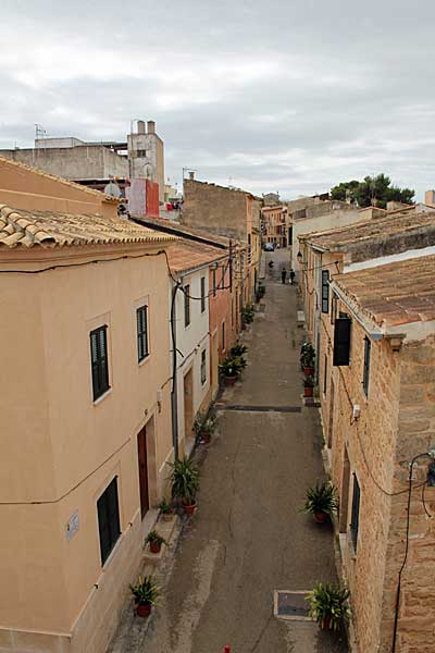 Gasse in der Altstadt von Alcúdia