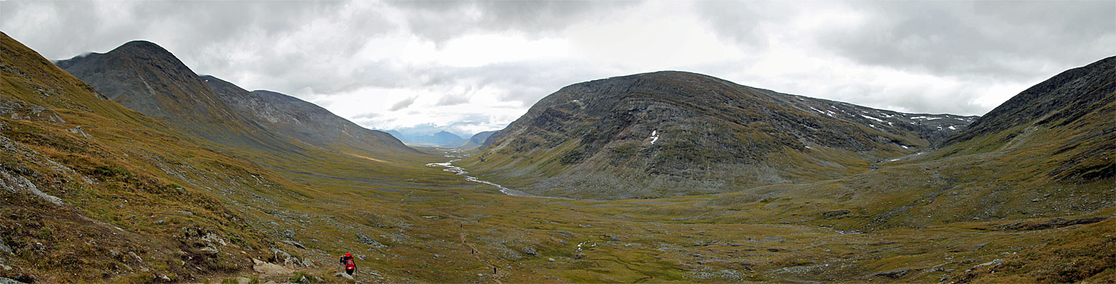 Blick das Tjäktja-Tal entlang