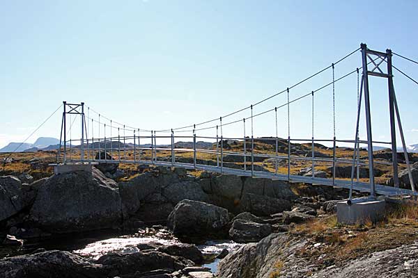 Hängebrücke über den Gearbiljåhka