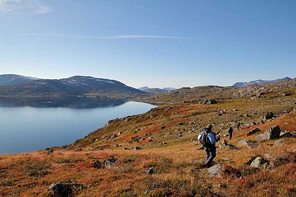 Blick über den Gautelisvatnet zum Gautelifjellet