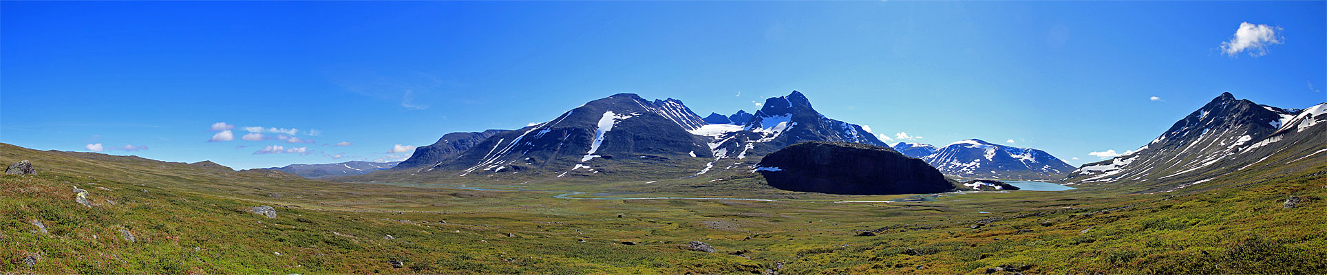 Bierikdalen mit Ähpármassiv