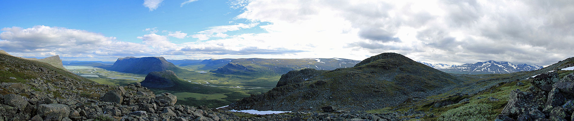 Blick ins untere Rapadalen und Laitaure-Delta