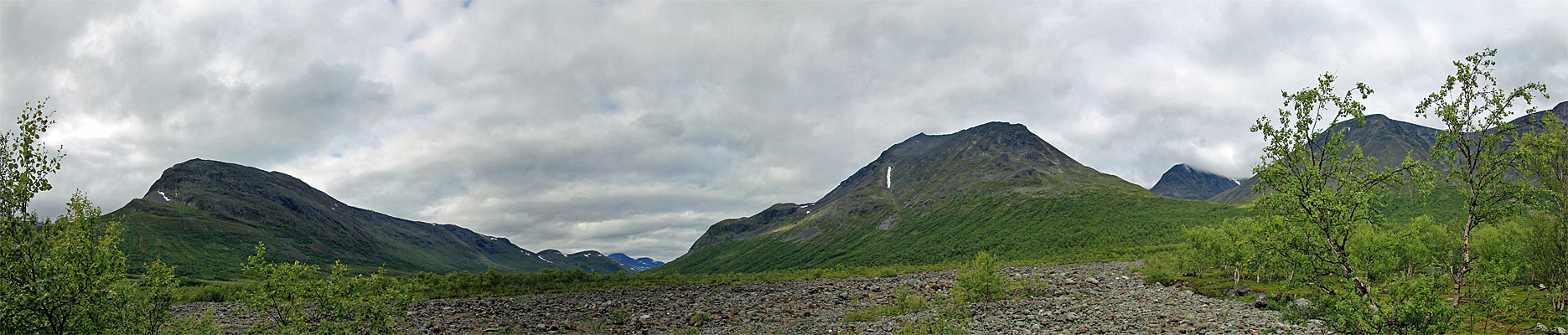 Am Fluss der Bádurgårsså-Schlucht