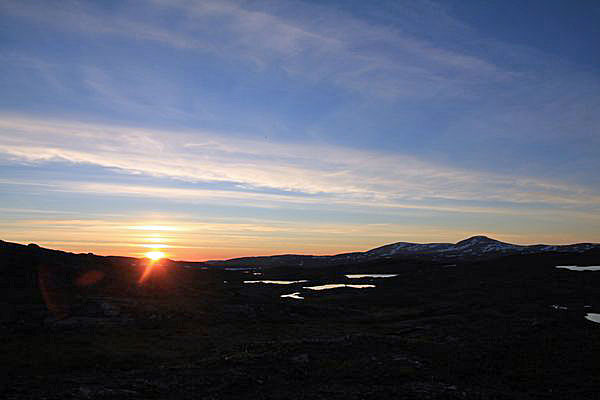 Sonnenuntergang nahe des Gårråjávrátja-Sees