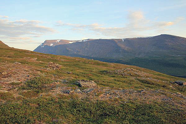 Blick zum Guolbbantjåhkkå und Ráhpattjårro