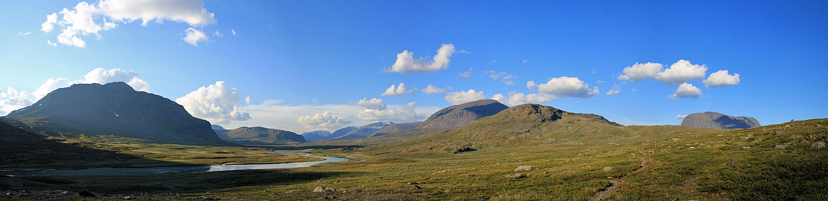 Panorama des Tjäktjavagge vom Fusse des Stuor-Jiertá