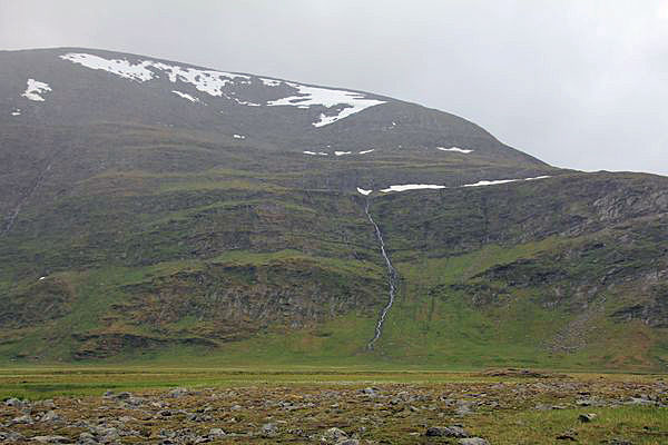 Der Dauerregen führt zu Rinnsalen auf dem Sälka