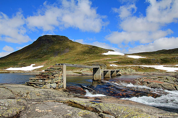 Sommerbrücke über den Kvenno