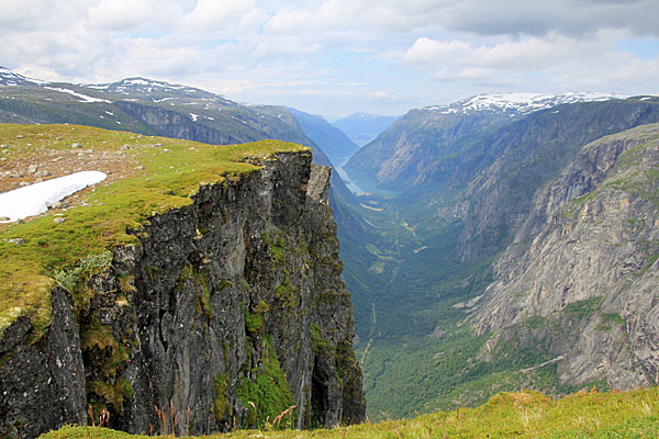 Blick in des Simadal und zum Eidfjord vom Storhaugen