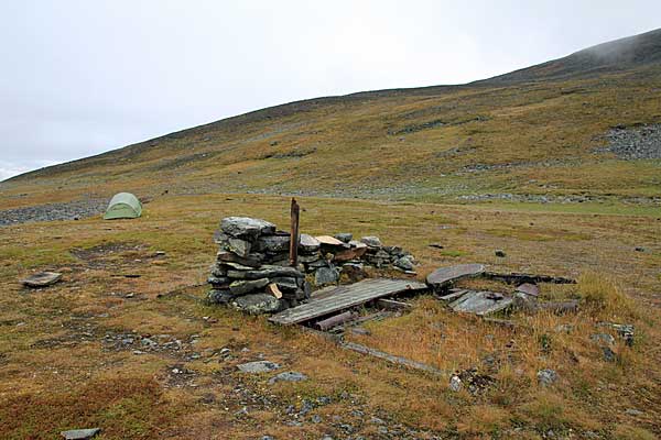 Reste der Pallenvaggekåtan