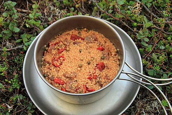 Cous-Cous mit Huhn in Pfeffersosse