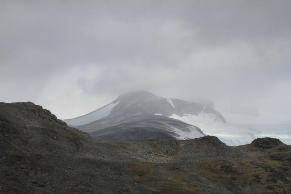 Der Gipfel des Galdhøpiggen liegt in den Wolken
