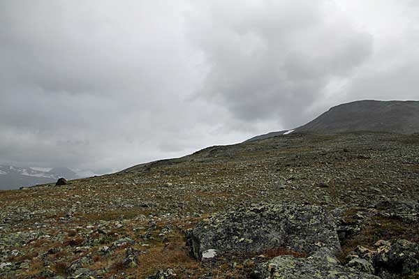 Aufstieg am Loametjåhkkå