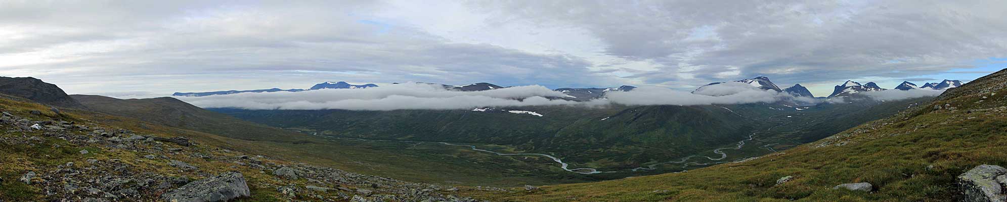 Wolken ziehen ins Njoatsosvágge