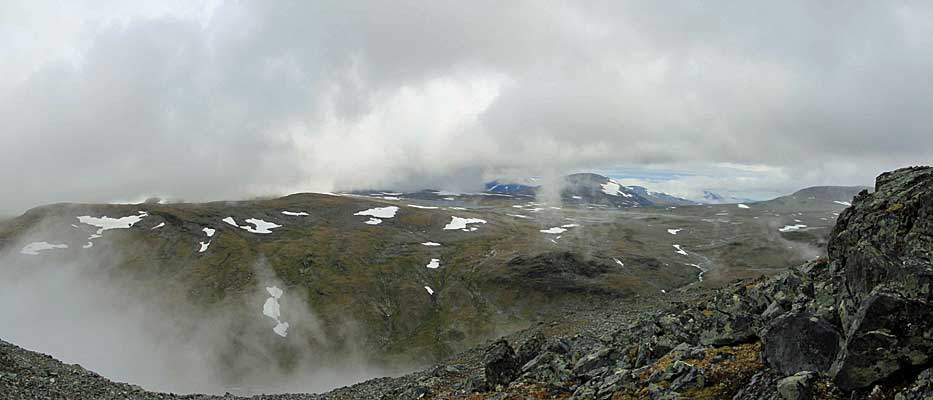 Hoch oben an der Schlucht des Bálgatjåhkå