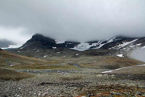 Blick zurück zur Furt des Bálgatjåhkå