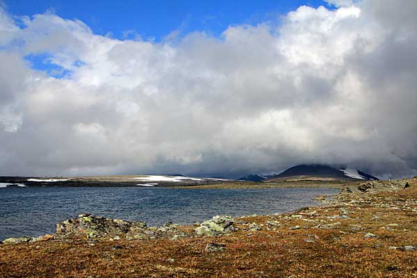 Blauer Himmel am Bálgatjávrásj