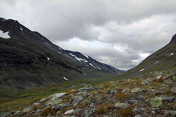 Wolken ziehen im westlichen Sarvesvágge auf