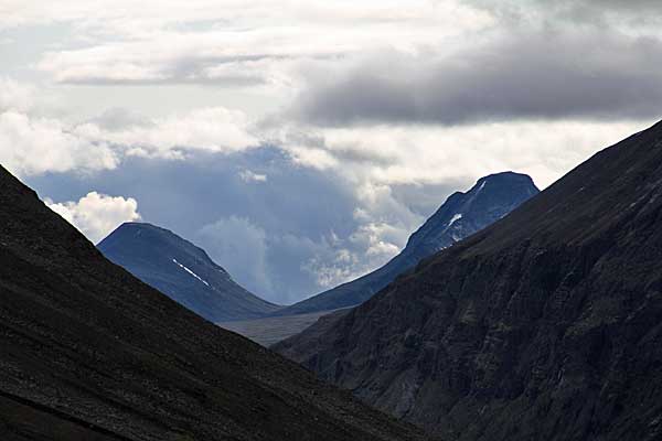 Unna Stuolla und Skájdetjåhkkå