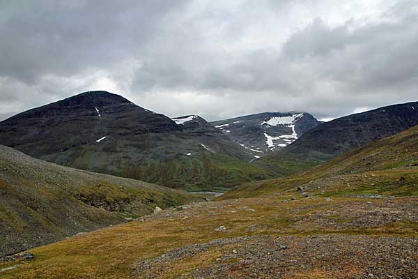 Álggavágge mit Alkavare und Lánjetjåhkkå