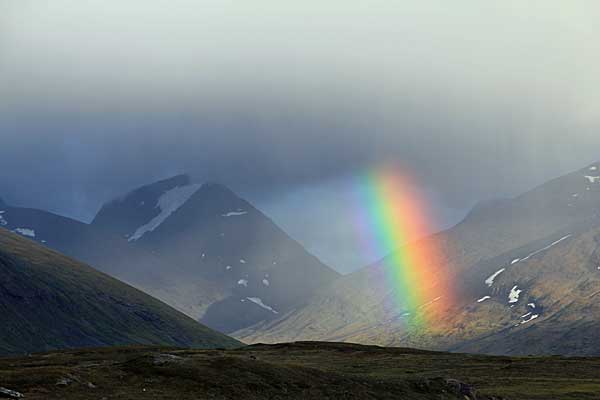 Regenbogen über dem Sarvesvágge