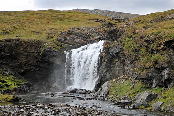 Wasserfall am Rissájåhkå