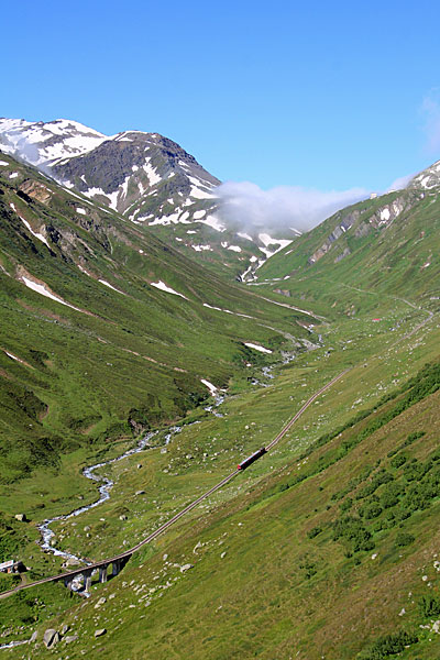 Zug der Furka-Dampfbahn