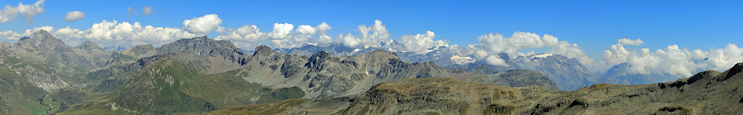 Blick nach Süden von der Uf da Flüe