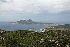 Die Bucht von Sant Elm mit der Insel Dragonera