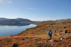 Blick über den Gautelisvatnet zum Gautelifjellet