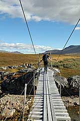 Auf der Hängebrücke über den Čainajohka