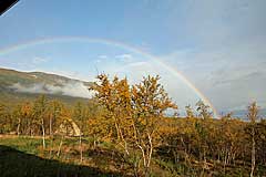 Regenbogen an der Abisko Fjällstation