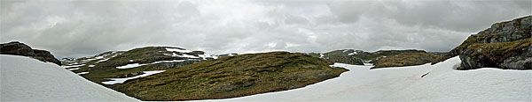 Schneefelder auf dem Weg zum Grøndalsvatnet
