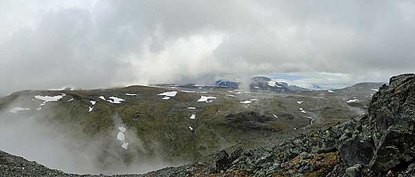 Hoch oben an der Schlucht des Bálgatjåhkå