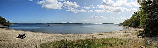 Strand an der Övernattningsstuga Näskebodarna