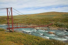 Hängebrücke Miellädno am Álggajávrre