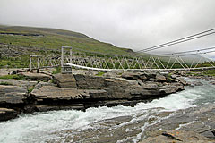 Hängebrücke über den Rostaelva