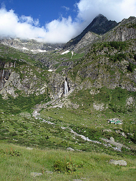 Wasserfall und Pizzo Bianco