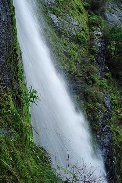 Wasserfall am nördlichen Tunnelausgang