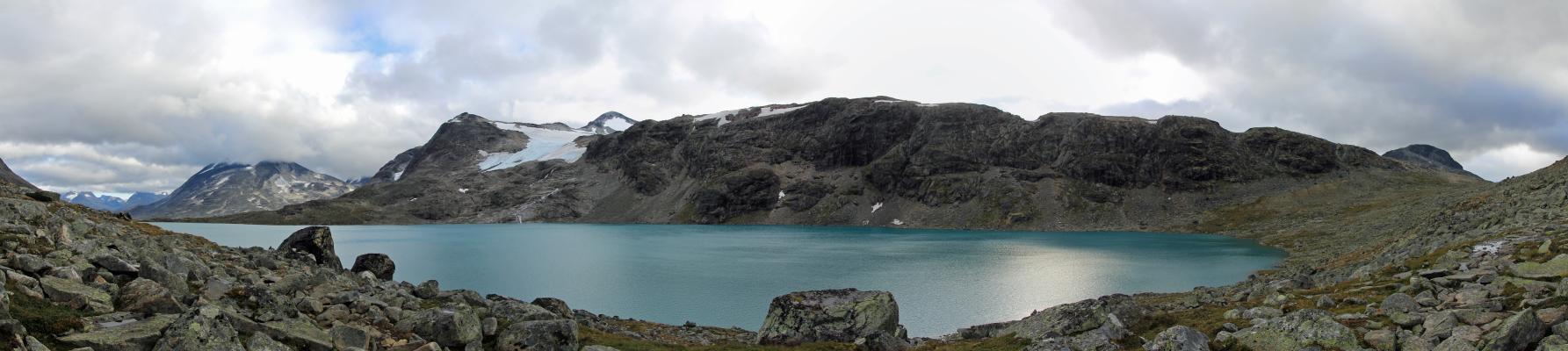 Øvre Høgvagltjønnen und Høgvagltindane