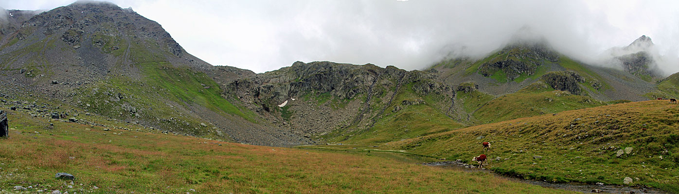 Wolken ziehen über Seeböden