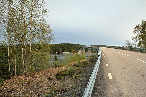 Lövviksbron