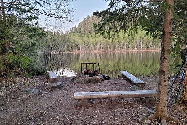 Rastplatz am Högforstjärnen