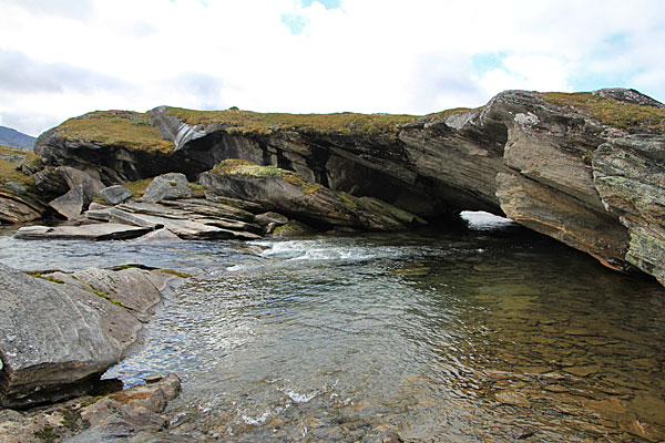 Naturbrücke am Råvejávrre