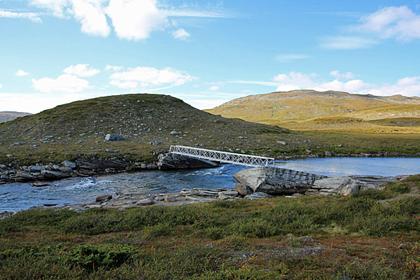 Sommerbrücke Várvvekjåhkå