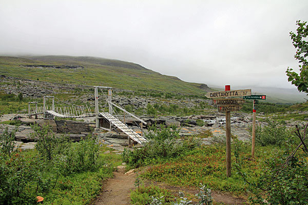 Hängebrücke über den Rostaelva