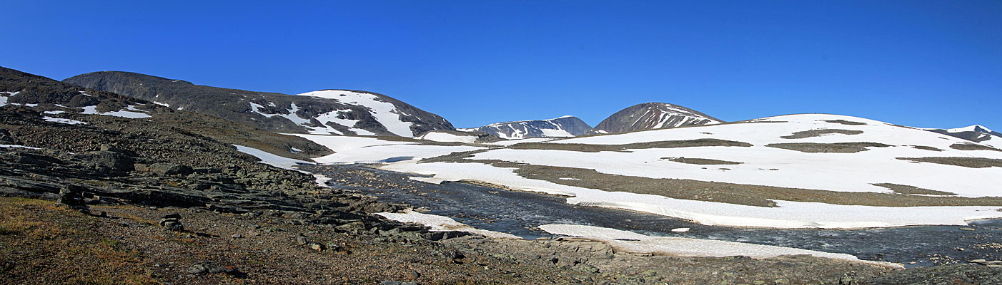 Aufstieg am Fluss vom Moarhmmáglaciären